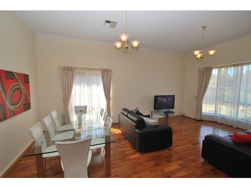 35 Merrivale Dr, Happy Valley SA 5159