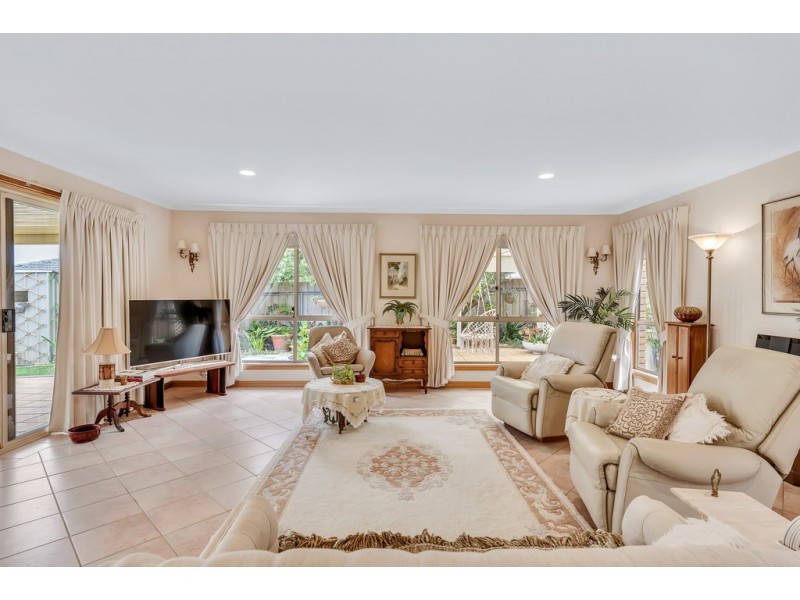 13 Middlebrook Court, Woodcroft SA 5162