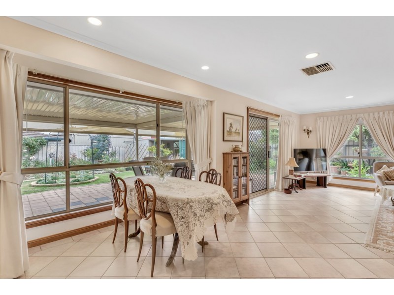 13 Middlebrook Court, Woodcroft SA 5162