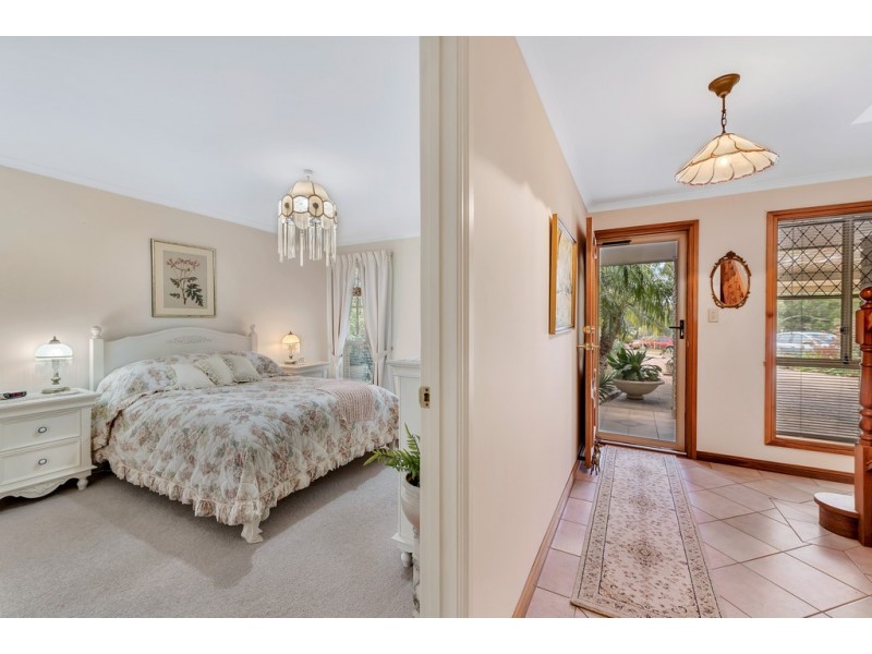 13 Middlebrook Court, Woodcroft SA 5162