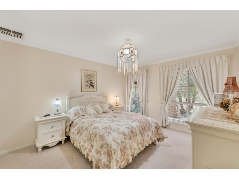 13 Middlebrook Court, Woodcroft SA 5162