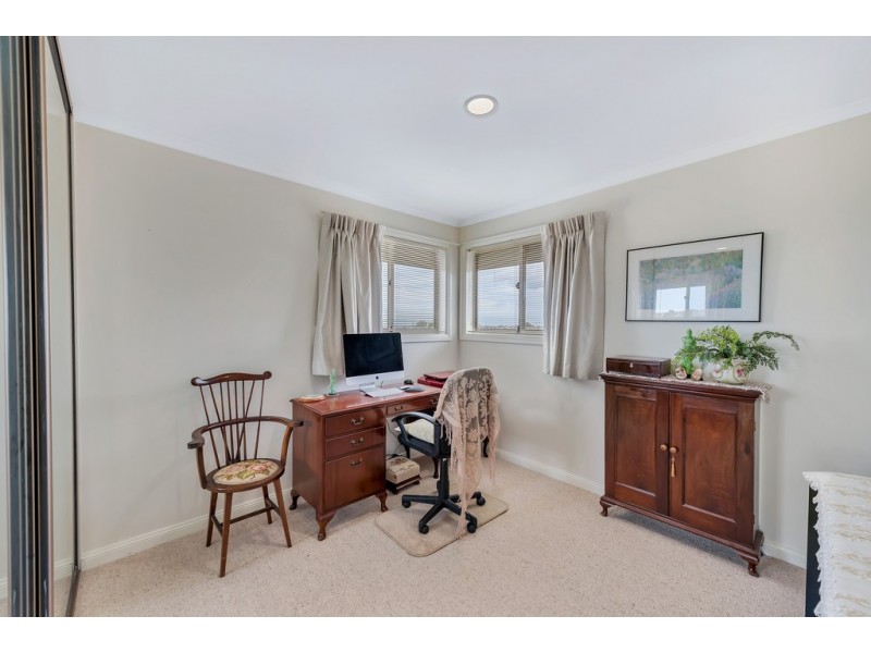 13 Middlebrook Court, Woodcroft SA 5162