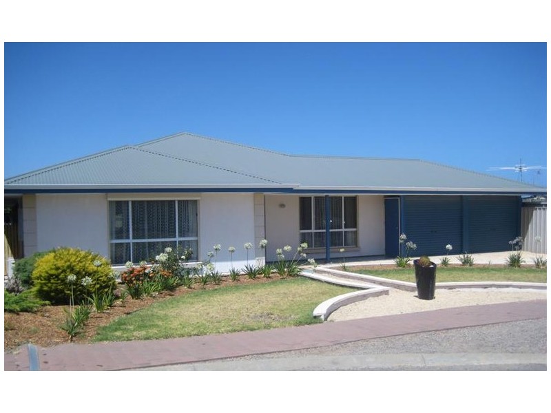 72 Warburton Dr, Woodcroft SA 5162