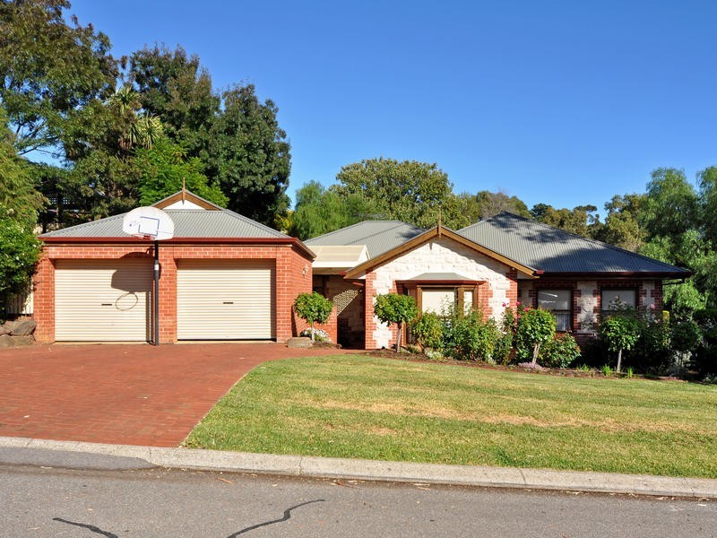 37 Crossing Rd, Aberfoyle Park SA 5159