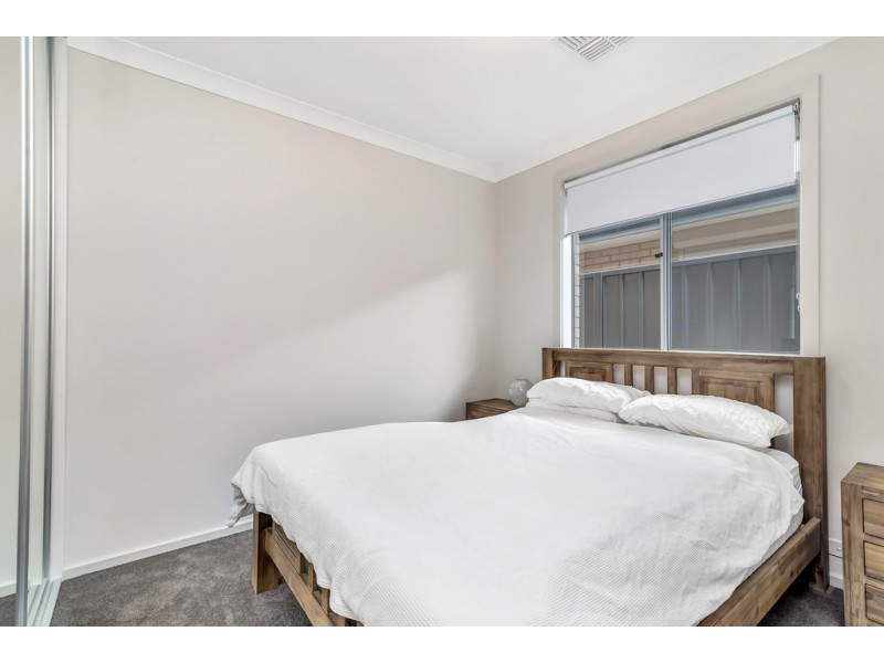 10 Malone Street, Morphett Vale SA 5162