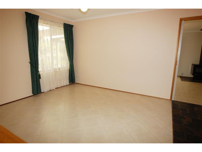 38 Barton Drive, Trott Park SA 5158