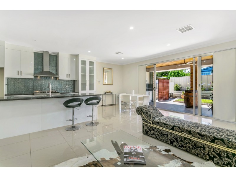 84 Lyons Road, Holden Hill SA 5088