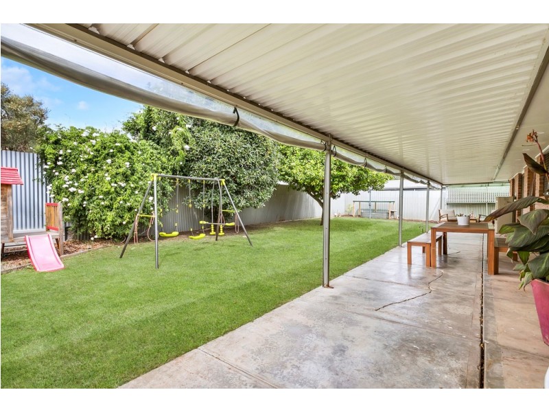 5 Solomon Court, Morphett Vale SA 5162