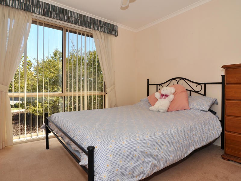 41 Investigator Dr, Woodcroft SA 5162