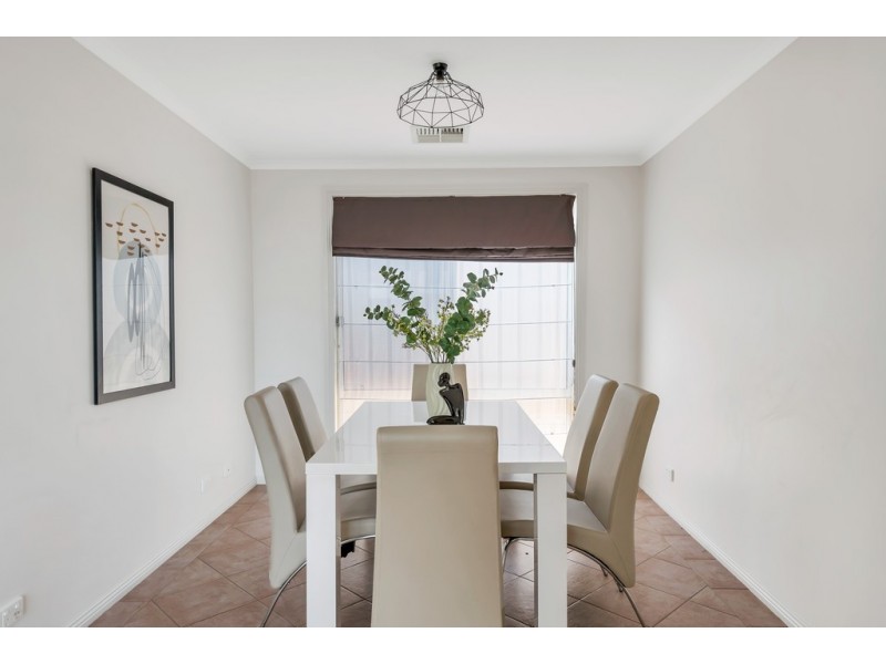 8 Autumn Court, Woodcroft SA 5162