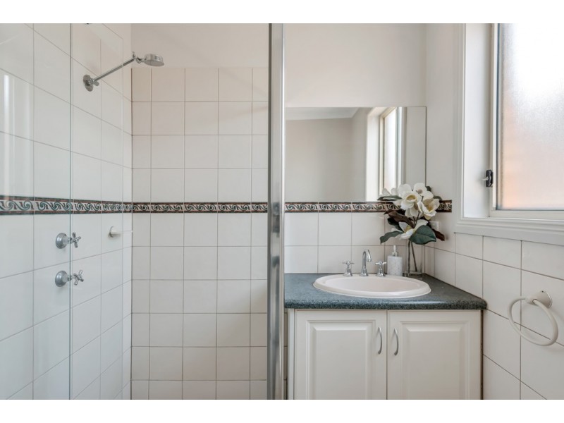 8 Autumn Court, Woodcroft SA 5162