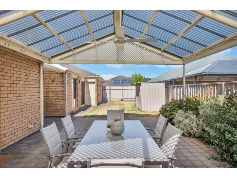 8 Autumn Court, Woodcroft SA 5162