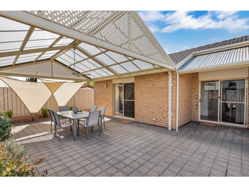 8 Autumn Court, Woodcroft SA 5162