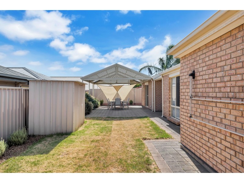 8 Autumn Court, Woodcroft SA 5162