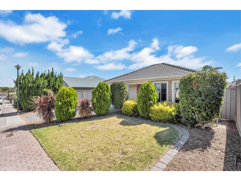 8 Autumn Court, Woodcroft SA 5162