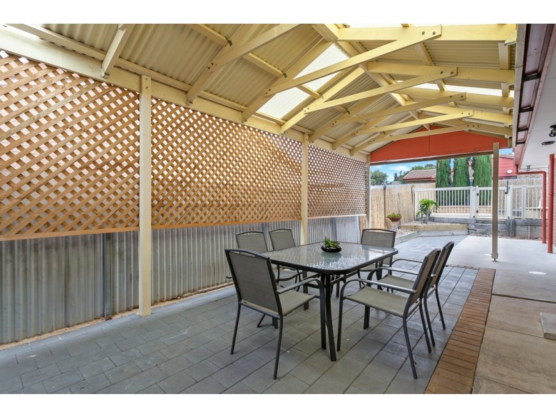 44 Gardenia Crescent, Morphett Vale SA 5162