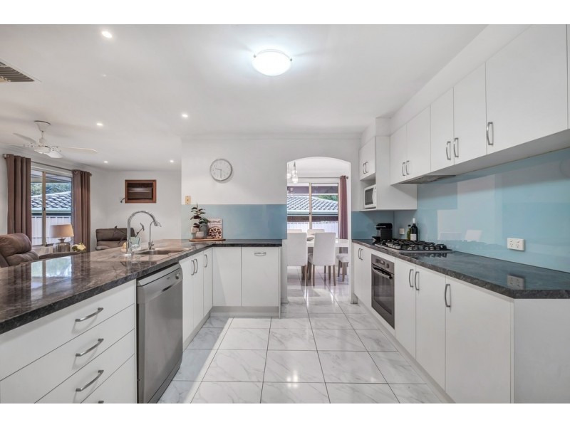 4 Kuantan Drive, Aberfoyle Park SA 5159