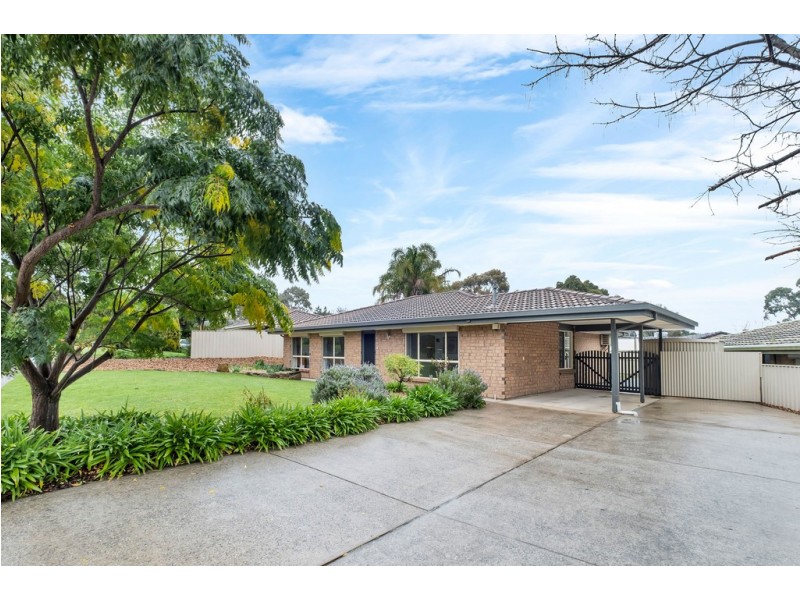 4 Kuantan Drive, Aberfoyle Park SA 5159