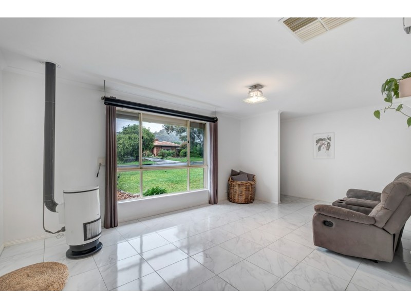 4 Kuantan Drive, Aberfoyle Park SA 5159