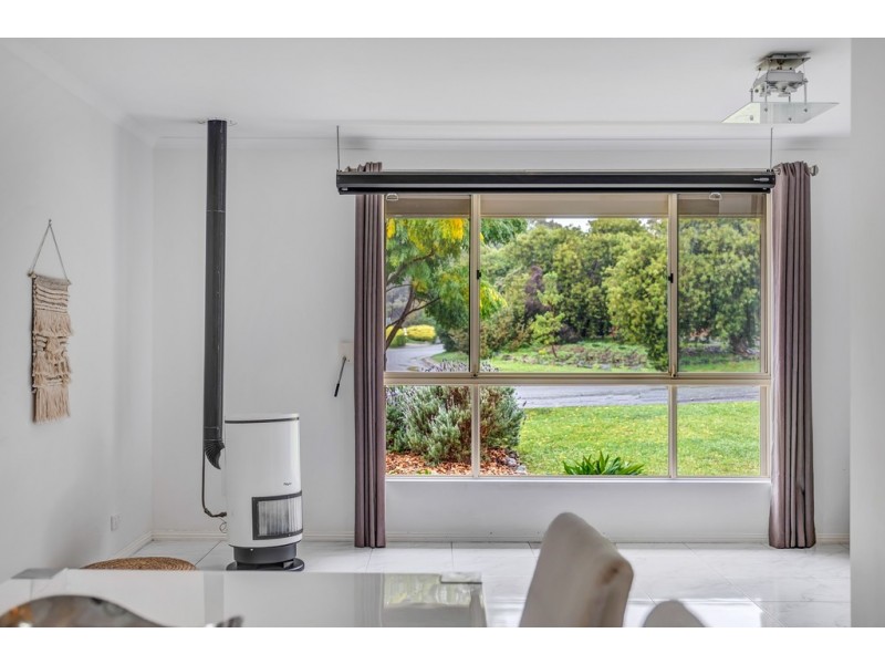 4 Kuantan Drive, Aberfoyle Park SA 5159