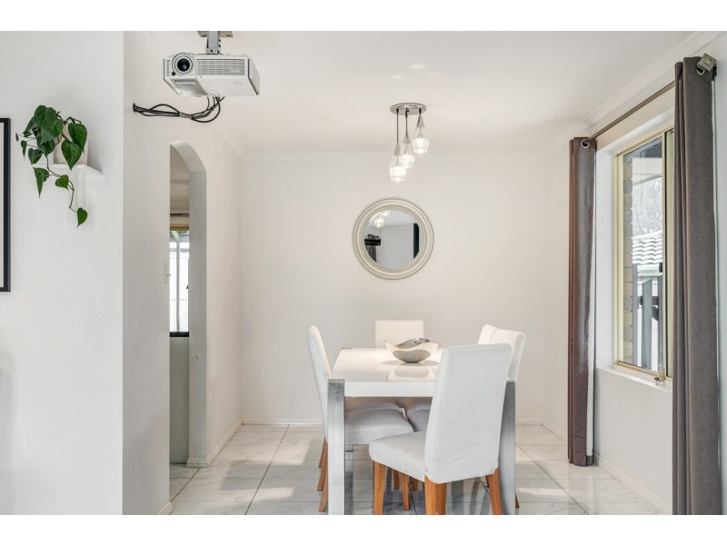 4 Kuantan Drive, Aberfoyle Park SA 5159