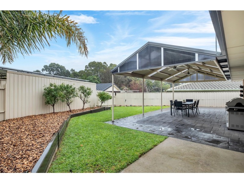 4 Kuantan Drive, Aberfoyle Park SA 5159