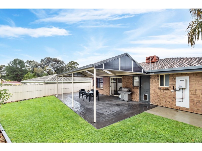 4 Kuantan Drive, Aberfoyle Park SA 5159