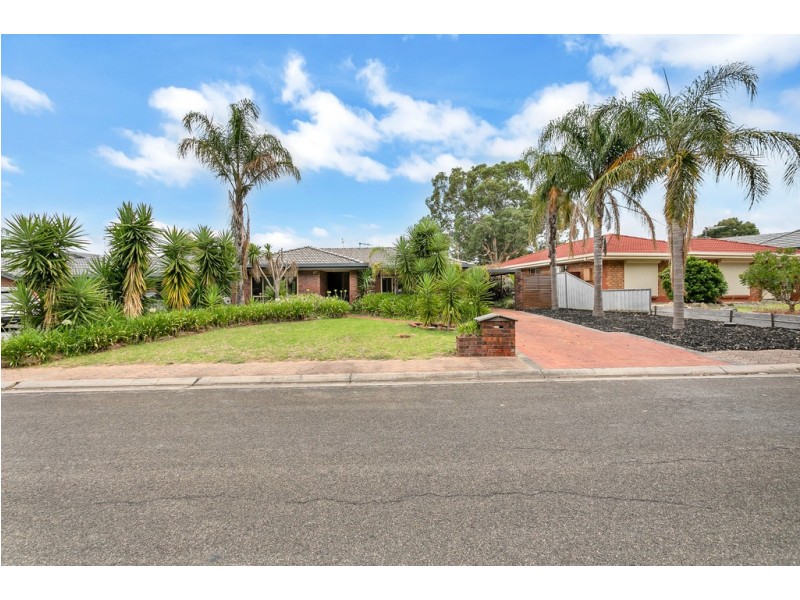 30 Delta Crescent, Aberfoyle Park SA 5159