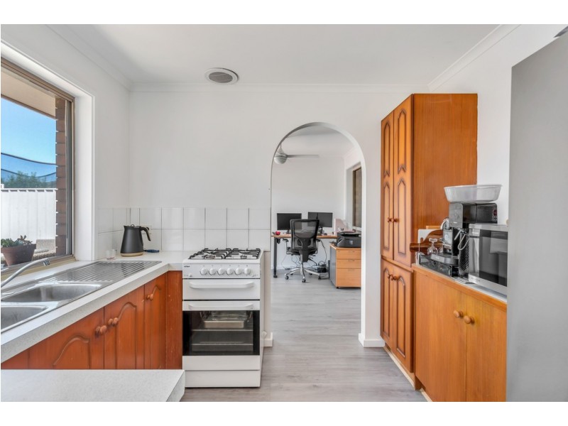 2/27 Cungena Avenue, Park Holme SA 5043