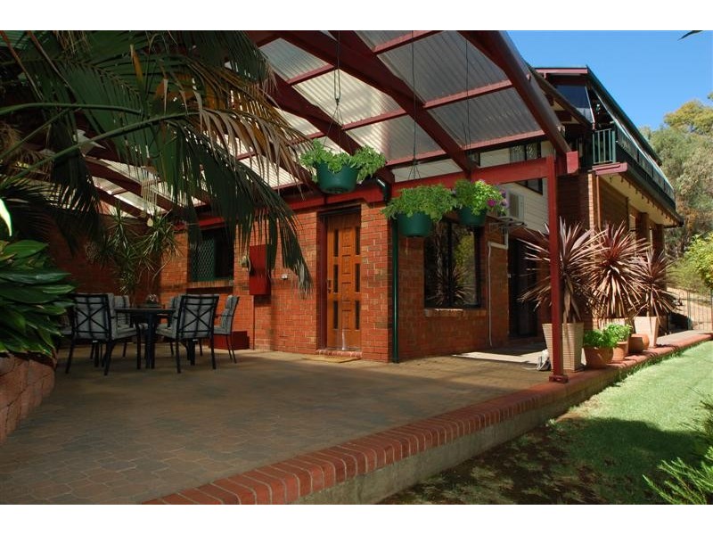 24 Nayook Gr, Happy Valley SA 5159