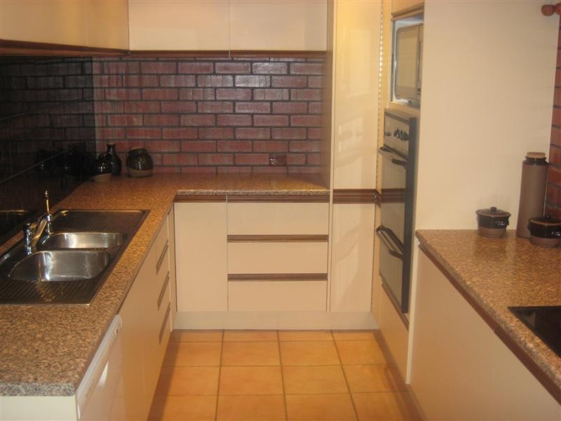 24 Nayook Gr, Happy Valley SA 5159