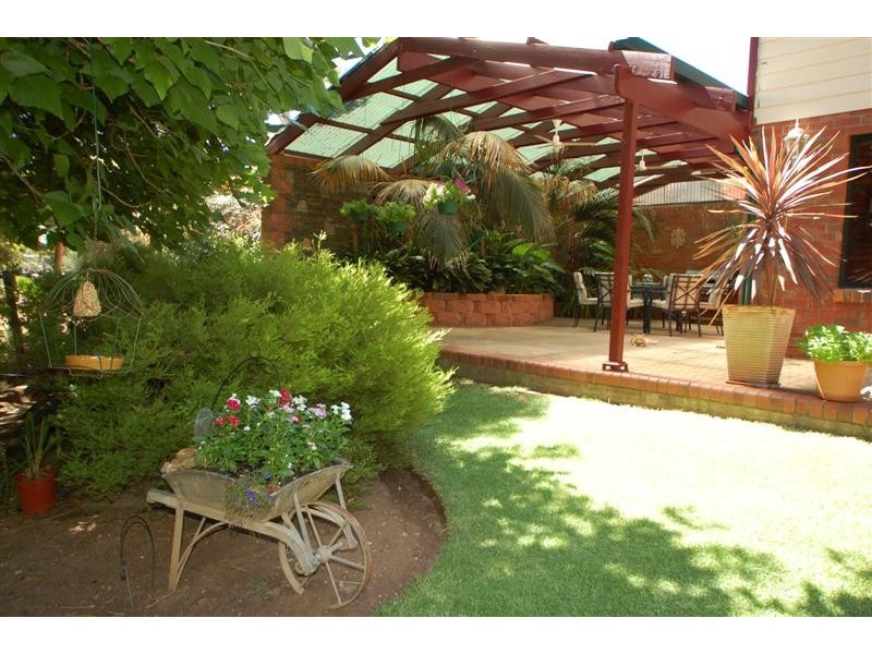 24 Nayook Gr, Happy Valley SA 5159