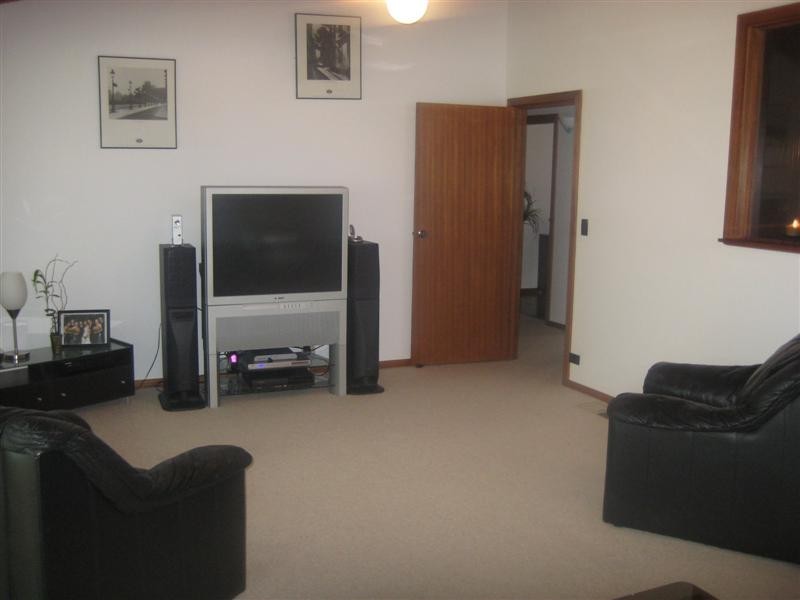 24 Nayook Gr, Happy Valley SA 5159