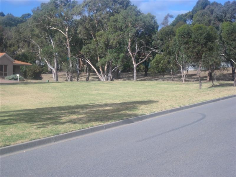 7 Benacre Close, Happy Valley SA 5159