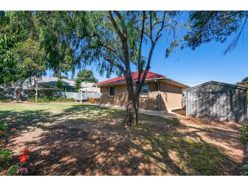 4 Hugh Crescent, Morphett Vale SA 5162
