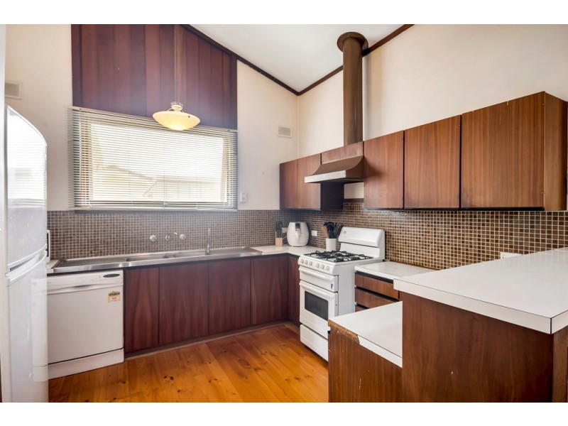 2 Barcelona Drive, Happy Valley SA 5159