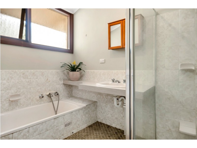 2 Barcelona Drive, Happy Valley SA 5159