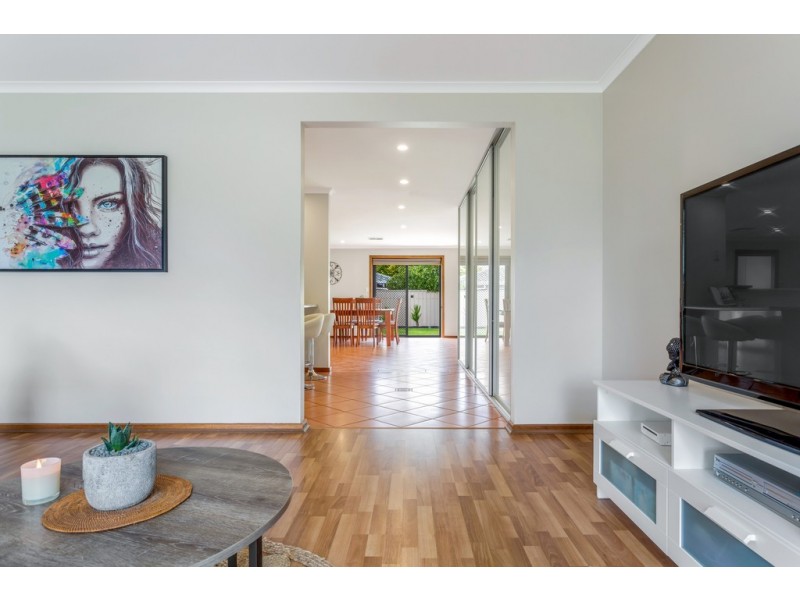 5 Lee Avenue, Happy Valley SA 5159