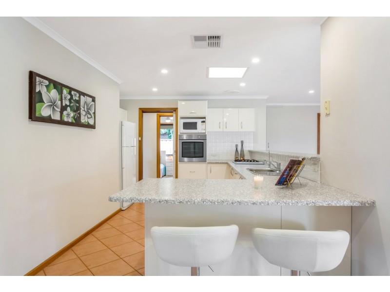 5 Lee Avenue, Happy Valley SA 5159