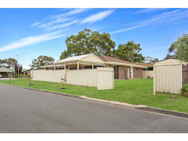 5 Lee Avenue, Happy Valley SA 5159