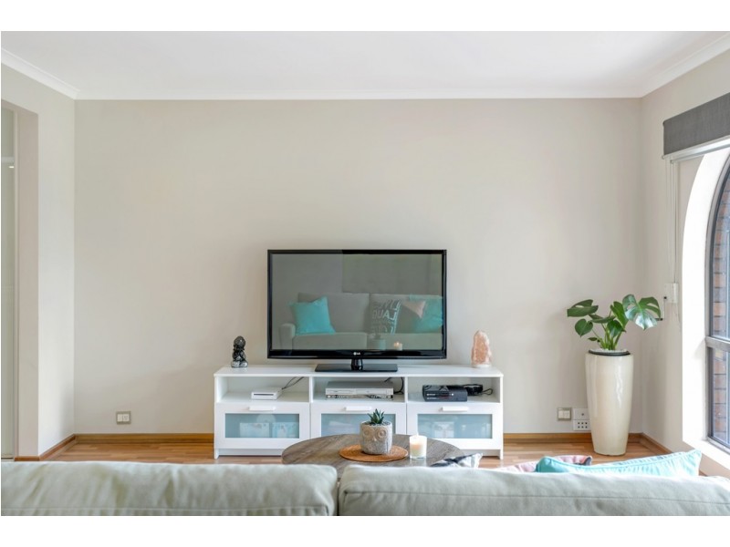 5 Lee Avenue, Happy Valley SA 5159