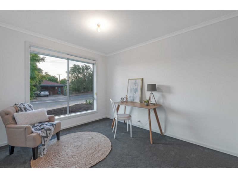 16 Clive Street, Morphett Vale SA 5162