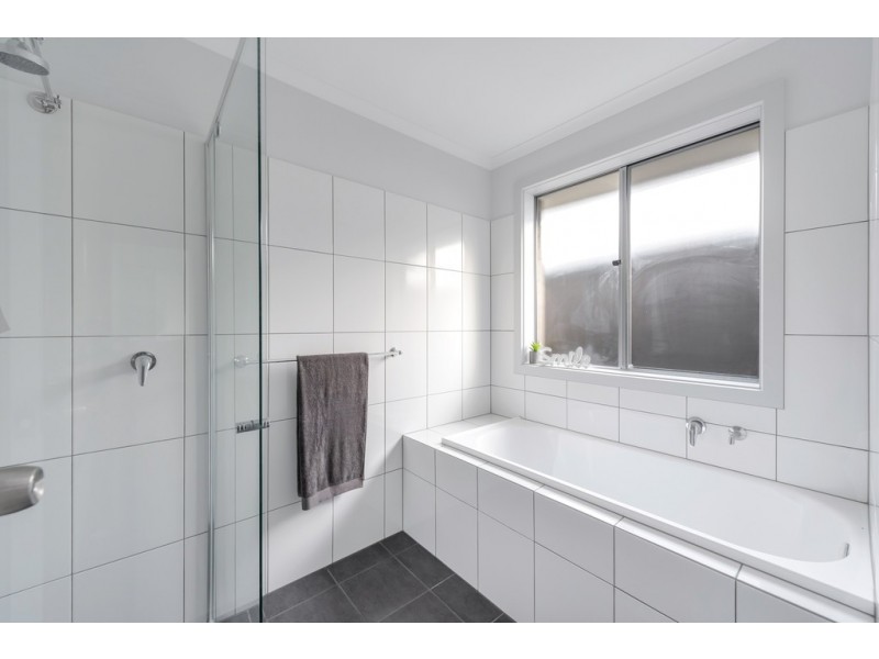 16 Clive Street, Morphett Vale SA 5162