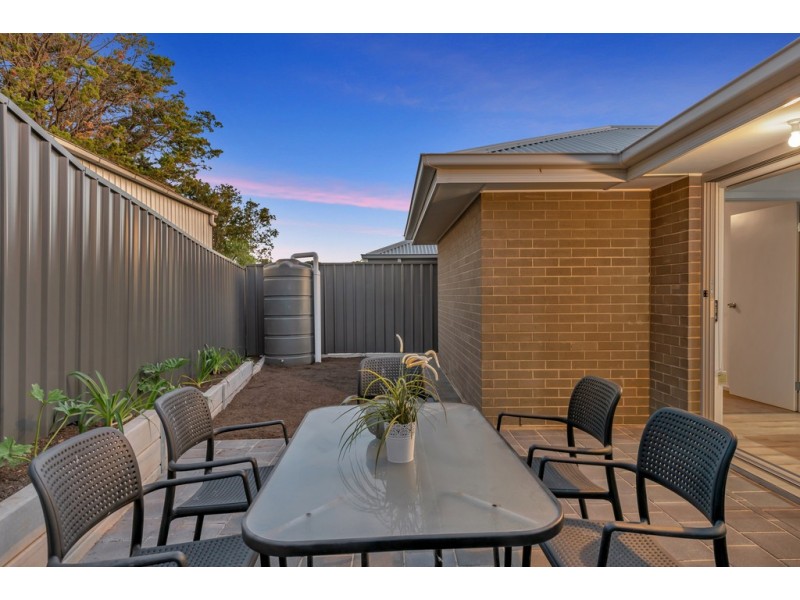 16 Clive Street, Morphett Vale SA 5162