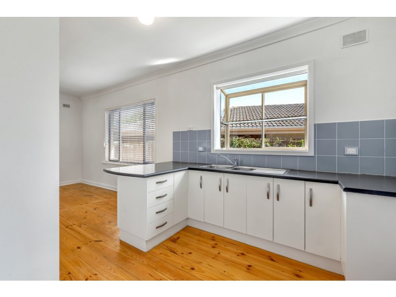 37 Sutton Avenue, Seacombe Gardens SA 5047