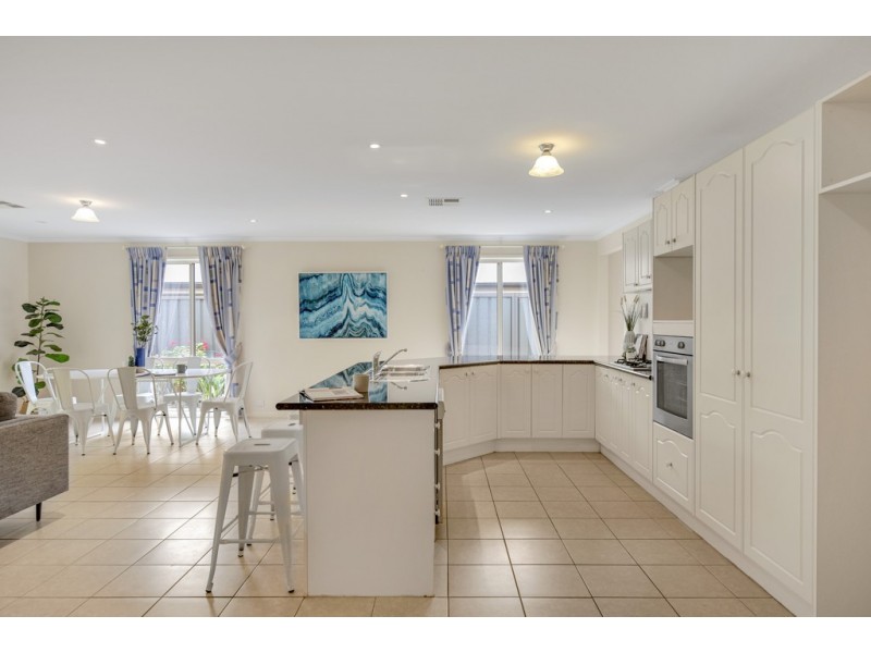 18 Acacia Grove, Flagstaff Hill SA 5159