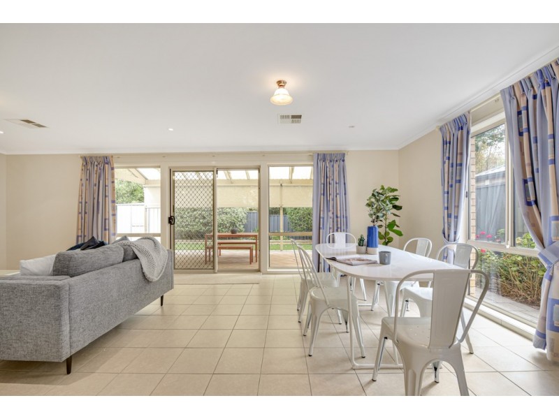 18 Acacia Grove, Flagstaff Hill SA 5159