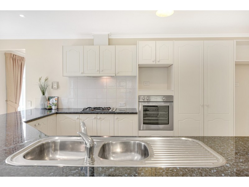 18 Acacia Grove, Flagstaff Hill SA 5159