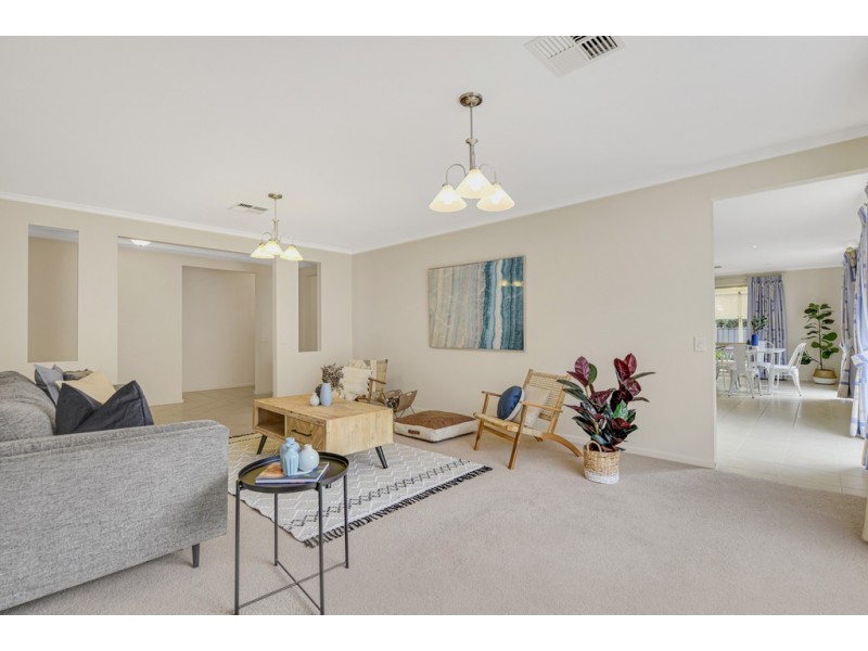18 Acacia Grove, Flagstaff Hill SA 5159