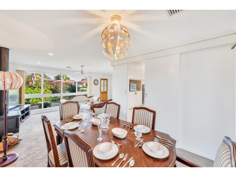 1 Daphne Court, Morphett Vale SA 5162